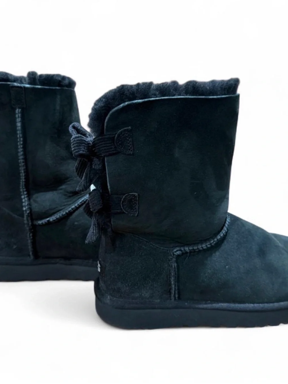 ✨ UGG Women’s Bailey Bow II Black Suede Boots ✨
